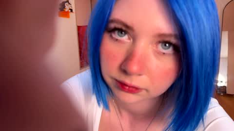 Polly  Online mostly at 9pm-2am UK Time online show from 02/06/25, 06:13