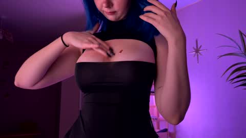 Polly  Online mostly at 9pm-2am UK Time online show from 12/20/25, 05:20