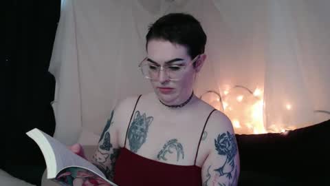 Snapshot of vixinvvitch chatting on 01/24/25, 04:17 VIXIN online show from 01/24/25, 04:17