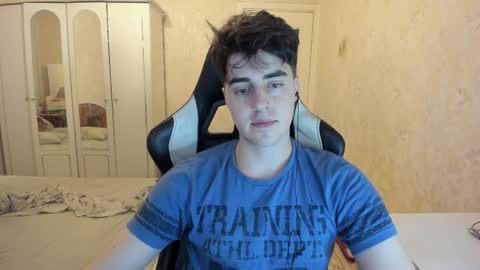 Snapshot of vlad1605 chatting on 09/24/25, 03:04 Martin online show from 09/24/25, 03:04