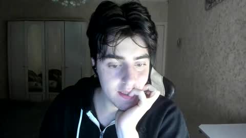 Snapshot of vlad1605 chatting on 11/14/25, 06:39 Martin online show from 11/14/25, 06:39