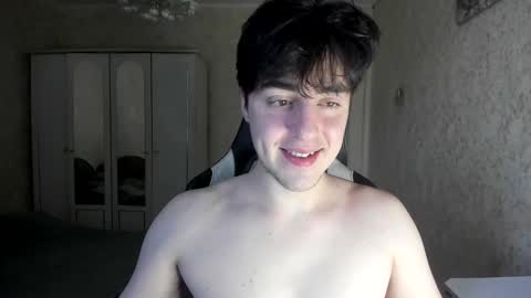 Snapshot of vlad1605 chatting on 11/15/25, 12:56 Martin online show from 11/15/25, 12:56