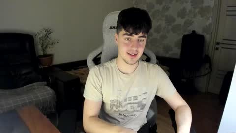 Snapshot of vlad1605 chatting on 11/24/25, 11:43 Martin online show from 11/24/25, 11:43