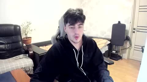 Snapshot of vlad1605 chatting on 11/25/25, 10:26 Martin online show from 11/25/25, 10:26