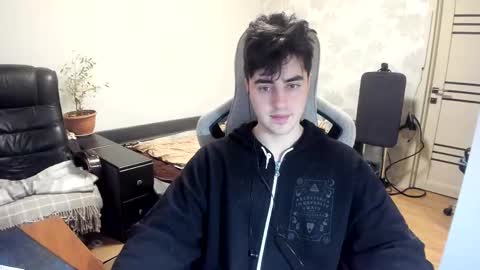 Snapshot of vlad1605 chatting on 12/04/25, 11:08 Martin online show from 12/04/25, 11:08