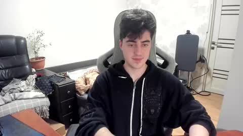 Snapshot of vlad1605 chatting on 12/05/25, 01:58 Martin online show from 12/05/25, 01:58