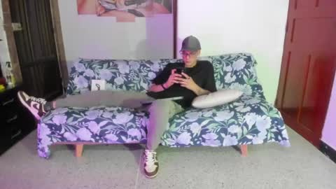 Vlad online show from 04/22/26, 04:04