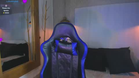 Snapshot of vladhellsing4 chatting on 06/07/26, 04:33 Vlad online show from 06/07/26, 04:33