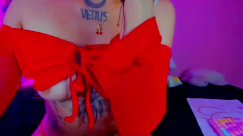 Snapshot of void_smokin chatting on 06/11/26, 02:26 Gabriela online show from 06/11/26, 02:26