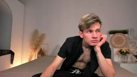 Snapshot of volan_starts chatting on 02/07/26, 04:27 Dan online show from 02/07/26, 04:27