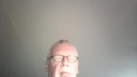 Snapshot of volkeronly chatting on 09/22/25, 12:07 volkeronly online show from 09/22/25, 12:07