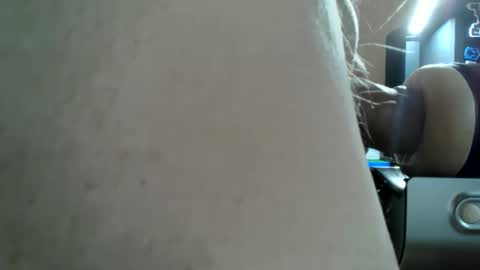 volleeier69 online show from 04/17/26, 04:21