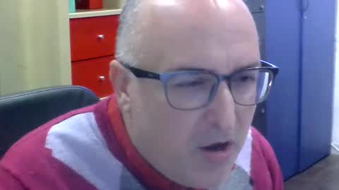 Snapshot of volpi72 chatting on 11/12/25, 11:54 volpi72 online show from 11/12/25, 11:54