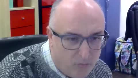 Snapshot of volpi72 chatting on 11/26/25, 06:42 volpi72 online show from 11/26/25, 06:42