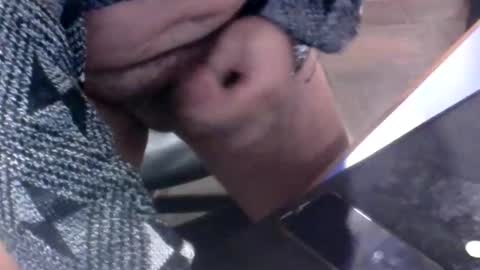 Snapshot of volpi72 chatting on 12/17/25, 12:44 volpi72 online show from 12/17/25, 12:44