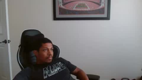 Snapshot of volumebbc chatting on 12/16/25, 04:12 AlwaysAvibe online show from 12/16/25, 04:12