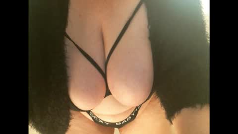 Snapshot of voluptuosaxl chatting on 12/15/25, 03:38 Mary online show from 12/15/25, 03:38