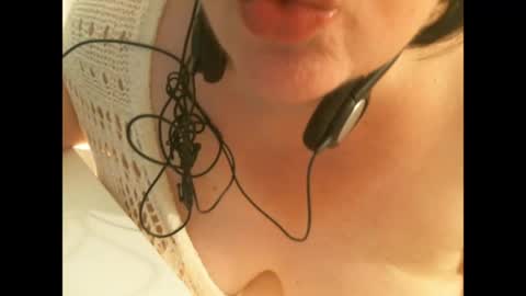 Snapshot of voluptuosaxl chatting on 05/20/26, 10:16 Mary online show from 05/20/26, 10:16