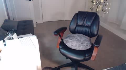 Von B online show from 02/19/25, 05:16