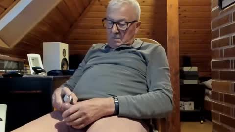 Snapshot of vonrex1 chatting on 12/02/24, 03:47 heinz online show from 12/02/24, 03:47