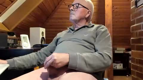 Snapshot of vonrex1 chatting on 01/13/25, 05:02 heinz online show from 01/13/25, 05:02