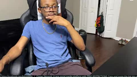 Snapshot of voodoodxck chatting on 05/07/26, 11:26 voodoodxck online show from 05/07/26, 11:26