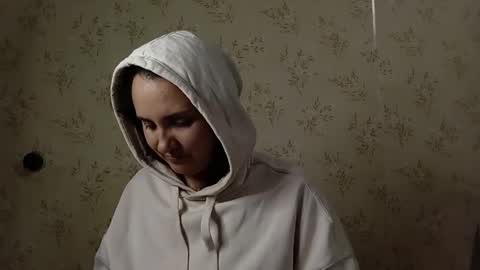 voulezvous_angel online show from 04/27/26, 06:50