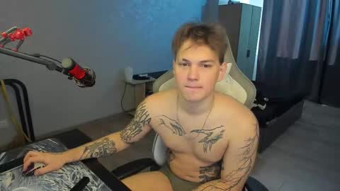 Snapshot of vova_belkin_ chatting on 10/01/25, 10:54 vova online show from 10/01/25, 10:54