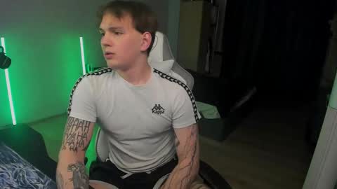 Snapshot of vova_belkin_ chatting on 05/22/26, 06:35 vova online show from 05/22/26, 06:35