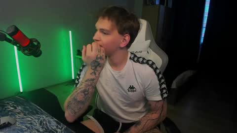 Snapshot of vova_belkin_ chatting on 05/29/26, 05:22 vova online show from 05/29/26, 05:22