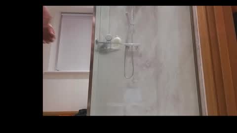 Snapshot of voyeur1391365 chatting on 10/12/25, 08:19 voyeur1391365 online show from 10/12/25, 08:19