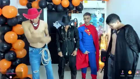 Snapshot of voyeurism_guys chatting on 10/29/25, 11:06 voyeurism_guys online show from 10/29/25, 11:06