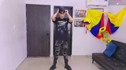 Snapshot of voyeurism_guys chatting on 07/12/26, 10:34 voyeurism_guys online show from 07/12/26, 10:34