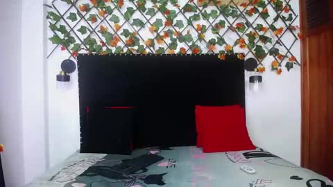 vsamanthaper2 online show from 02/17/26, 08:04