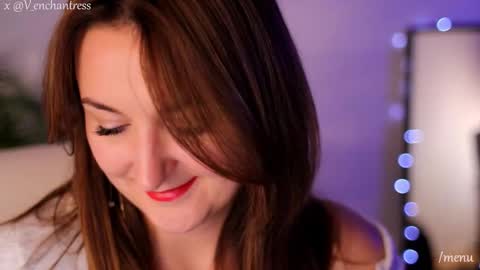 Snapshot of vsecrets chatting on 11/08/25, 07:23 Victoria The Enchantress online show from 11/08/25, 07:23