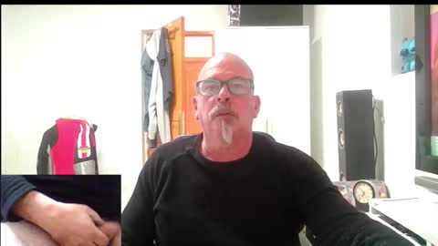 Snapshot of vuda77 chatting on 03/15/26, 04:02 oscar online show from 03/15/26, 04:02