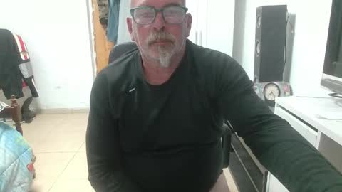 Snapshot of vuda77 chatting on 03/29/26, 03:34 oscar online show from 03/29/26, 03:34