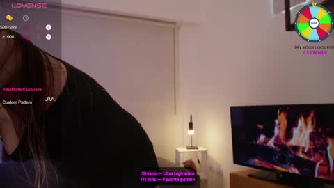 Snapshot of vundersex chatting on 01/06/25, 05:16 Eva and Franklin online show from 01/06/25, 05:16