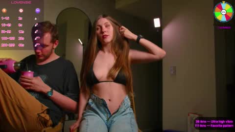 Eva and Franklin online show from 11/12/25, 05:57