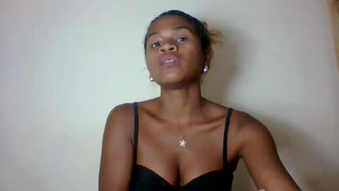 vynarahot online show from 05/02/26, 06:13