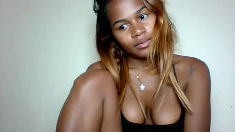 vynarahot online show from 05/30/26, 10:45