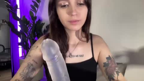 Alice  Before pvt write to me in PM  online show from 03/03/25, 10:42