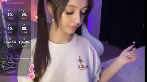 Alice  Before pvt write to me in PM  online show from 12/13/25, 09:42