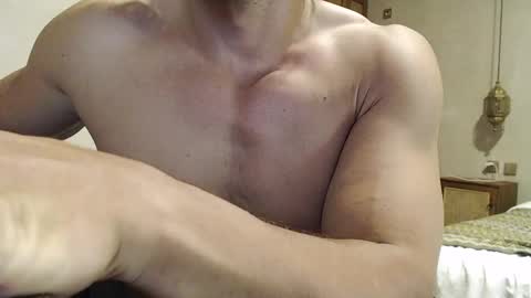 Snapshot of w_witcher chatting on 02/27/25, 04:41 w_witcher online show from 02/27/25, 04:41