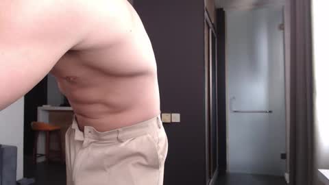 Snapshot of w_witcher chatting on 10/08/25, 02:31 w_witcher online show from 10/08/25, 02:31