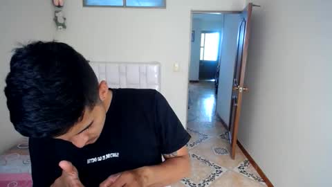Snapshot of wade_wil chatting on 06/07/26, 04:33 wade and antonella online show from 06/07/26, 04:33