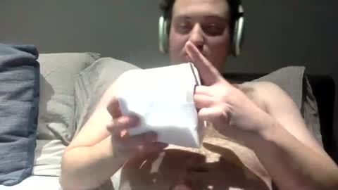 Snapshot of wakandaforever9 chatting on 02/13/25, 07:31 wowaweeman online show from 02/13/25, 07:31