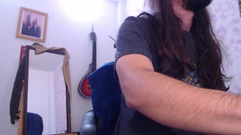 Snapshot of wake_and_bakee chatting on 11/16/25, 03:17 John online show from 11/16/25, 03:17