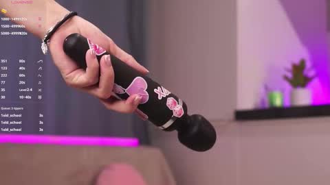 Snapshot of waki_fuckie chatting on 10/09/25, 05:27 Lina online show from 10/09/25, 05:27