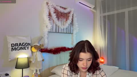 Mia online show from 01/05/25, 03:45